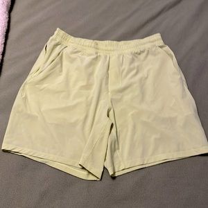 LuluLemon 7” Linerless Pacebreaker Light Neon Yellow Size Large